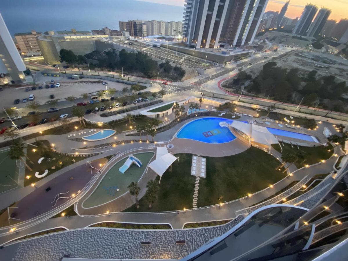 Lujoso Apartament Con Impresionantes Vistas Al Mar Benidorm Eksteriør billede