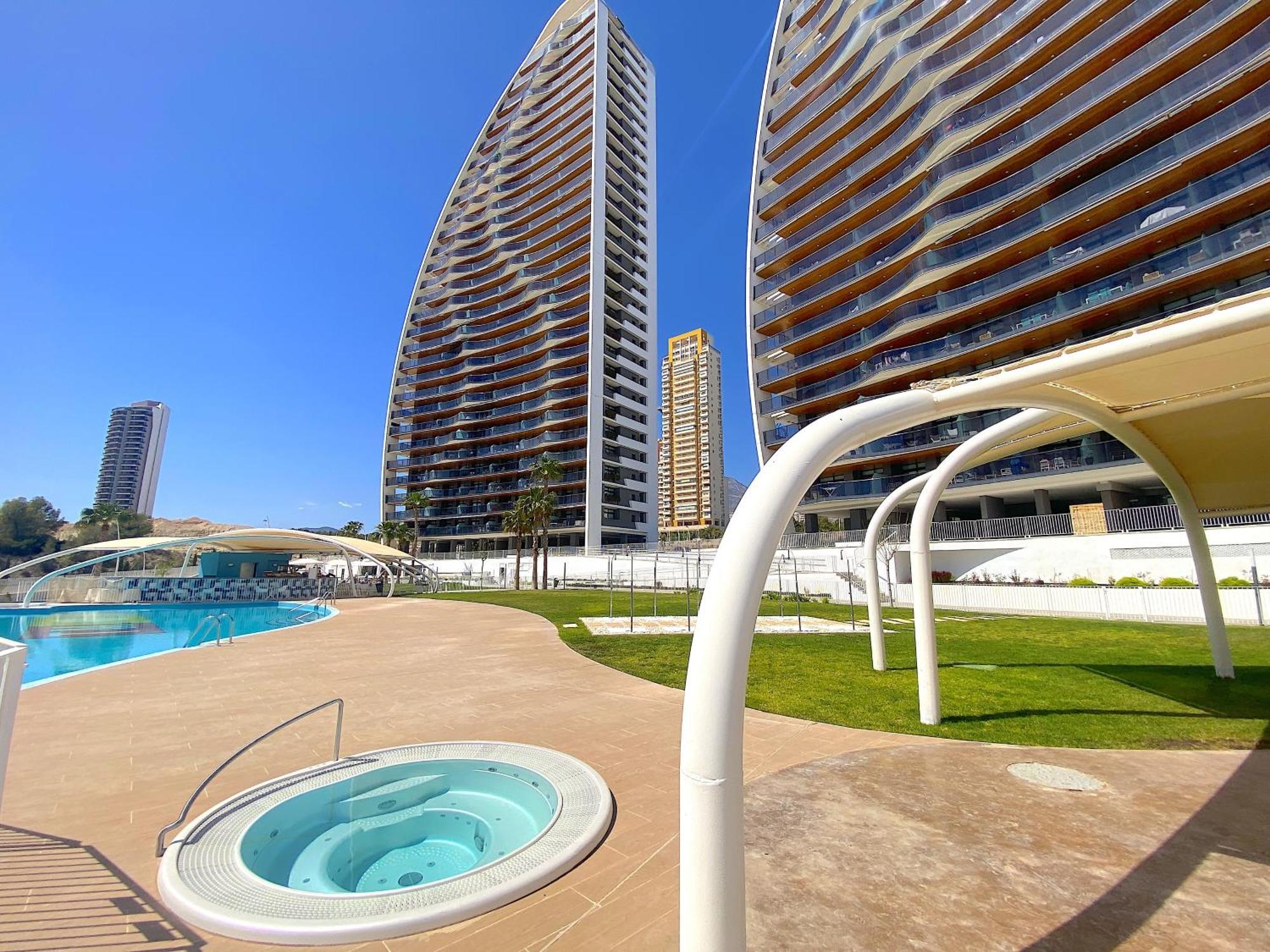 Lujoso Apartament Con Impresionantes Vistas Al Mar Benidorm Eksteriør billede